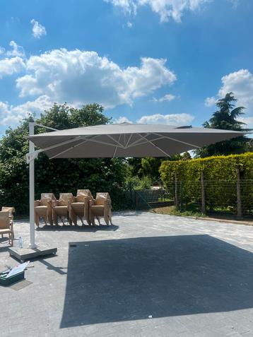 Parasol Grote 4x4m Te Koop samen voet van 150kg, Tuin en Terras, Ophalen, Kantelbaar, Overige typen, Zo goed als nieuw