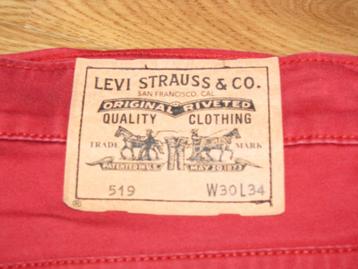 Jeansbroek rood Levis heren beschikbaar voor biedingen
