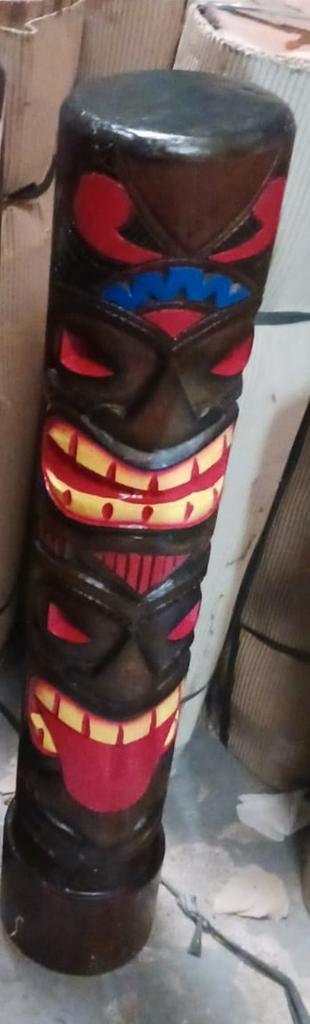 statue totem Tiki 100 cm en bois d albesia, Antiek en Kunst, Kunst | Beelden en Houtsnijwerken, Ophalen of Verzenden