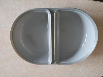 Eetbakje voor surefeed, 2 compartimenten, nieuw beschikbaar voor biedingen