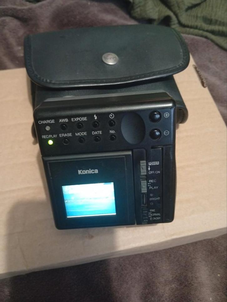 Konica Digital Revio KD-200Z + Housse - État impeccable - TE, TV, Hi-fi & Vidéo, Appareils photo numériques, Konica, Enlèvement