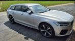 Volvo V90 T8 Twin Engine R-Design 2019, hybride, 51.000 km!, Auto's, Automaat, V90, Zilver of Grijs, Te koop