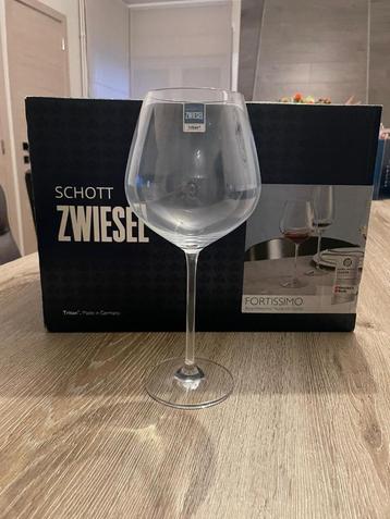6 nieuwe rodewijnglazen kristal Schott Zwiesel beschikbaar voor biedingen