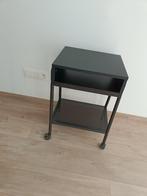 Kastje, Enlèvement, Bois