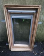 velux 55x98 (posé 6 mois) + raccord + store + option montage, Bricolage & Construction, Enlèvement, Comme neuf
