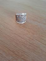 VOLLEDIG NIEUW - bruine ring met steentjes, Handtassen en Accessoires, Ringen, Ophalen, Nieuw, Bruin, Dame