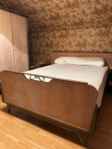 Vintage meubels volledige slaapkamer beschikbaar voor biedingen