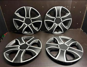 4 universele 14" wieldoppen superprijs (10€/4) beschikbaar voor biedingen