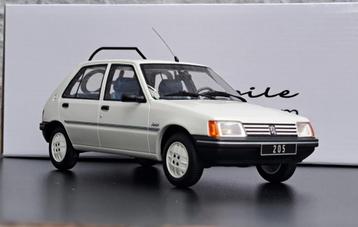 Peugeot 205 Junior 1:18ème ottomobile