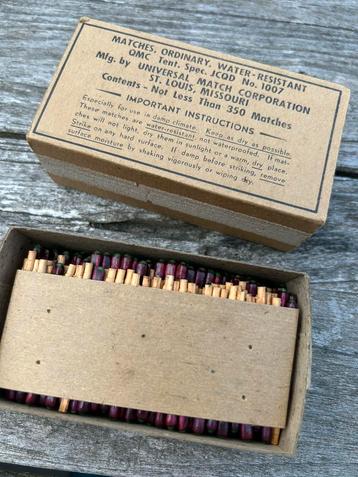 US WW2 safety / survival lucifers volle doos beschikbaar voor biedingen