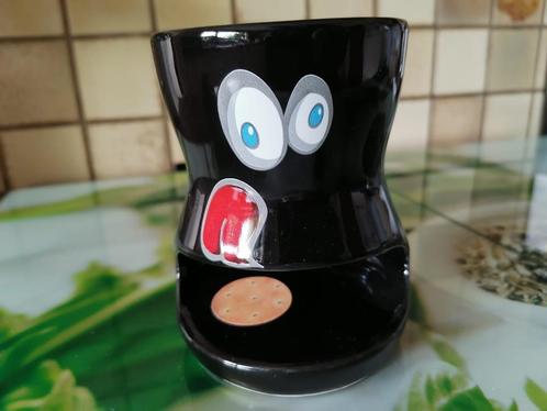 Grappige koffiemok of theemok met plaats voor een koekje, Huis en Inrichting, Keuken | Servies, Nieuw, Kop(pen) en/of Schotel(s)
