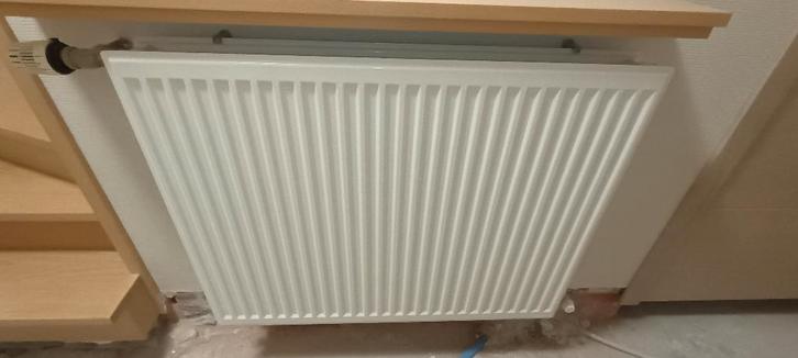 4 radiateurs de différentes dimensions, Bricolage & Construction, Chauffage & Radiateurs, Utilisé, Radiateur, 80 cm ou plus, 60 à 150 cm