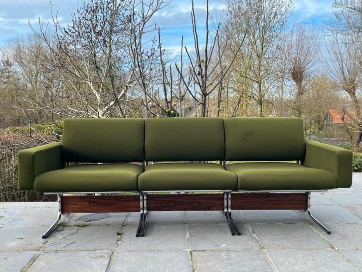 Ensemble de salon CARACAS Pierre Guariche pour MEUROP, Maison & Meubles, Canapés | Salons, Utilisé, Banc droit, Trois personnes