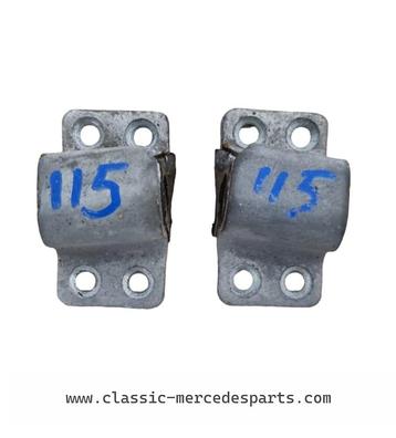 Slotvanger links & rechts Mercedes w114 / w115 beschikbaar voor biedingen