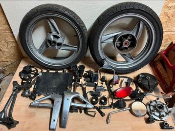 Kawasaki ER5 ER 500 onderdelen  beschikbaar voor biedingen