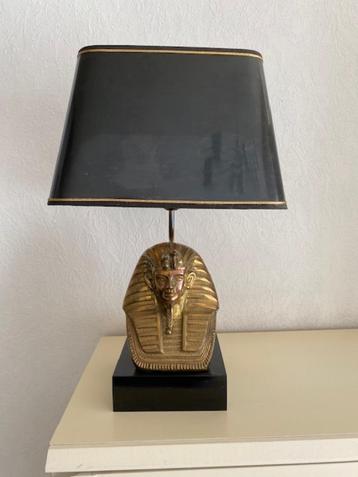 Lamp beschikbaar voor biedingen