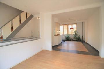 Maison à louer à Uccle, 3 chambres beschikbaar voor biedingen