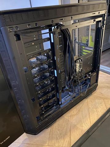 Pc case dark base pro beschikbaar voor biedingen