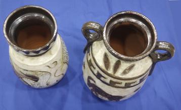 Deux grands vases signature Losson beschikbaar voor biedingen