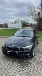 BMW SÉRIE 1 116D BOITE AUTOMATIQUE EURO 6B, Autos, Carnet d'entretien, Cuir, Série 1, Noir