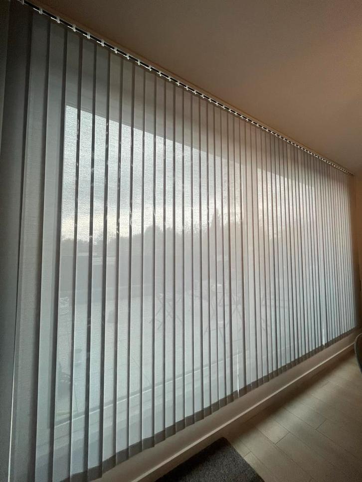 2 sets grijze lamellen + rails - Merk Louverdrape, Huis en Inrichting, Stoffering | Gordijnen en Lamellen, Zo goed als nieuw, Ophalen