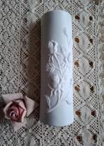 Wit porseleinen radiatorbakje roosjes, leuk als muurvaasje, Moins de 50 cm, -, Poterie ou Porcelaine, Utilisé