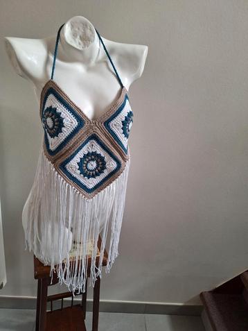 Gehaakt halter topje granny square bikini model blote rug beschikbaar voor biedingen