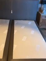 Boxspring goede staat en stevig! Merk Revor, Ophalen of Verzenden, Zo goed als nieuw