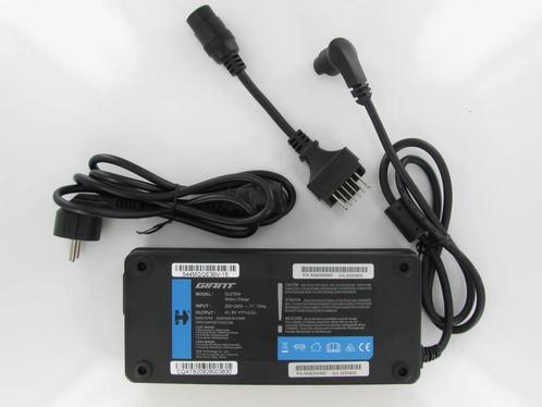 Giant GLI270AA smart lader 6A, Fietsen en Brommers, Fietsaccessoires | Fietsaccu's, Zo goed als nieuw, Ophalen of Verzenden