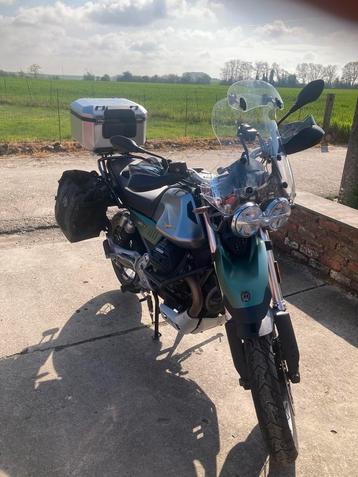 Moto Guzzi V85tt 06/2022 18500 km  beschikbaar voor biedingen