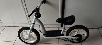 Loopfietsje in prima staat. beschikbaar voor biedingen