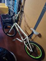 Te koop BMX fiets wit, Fietsen en Brommers, Fietsen | Crossfietsen en BMX, Zo goed als nieuw, Ophalen