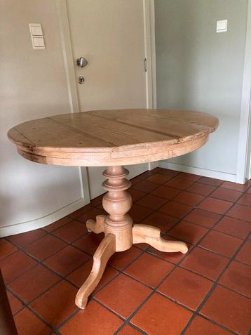 Tafel grenen rond beschikbaar voor biedingen