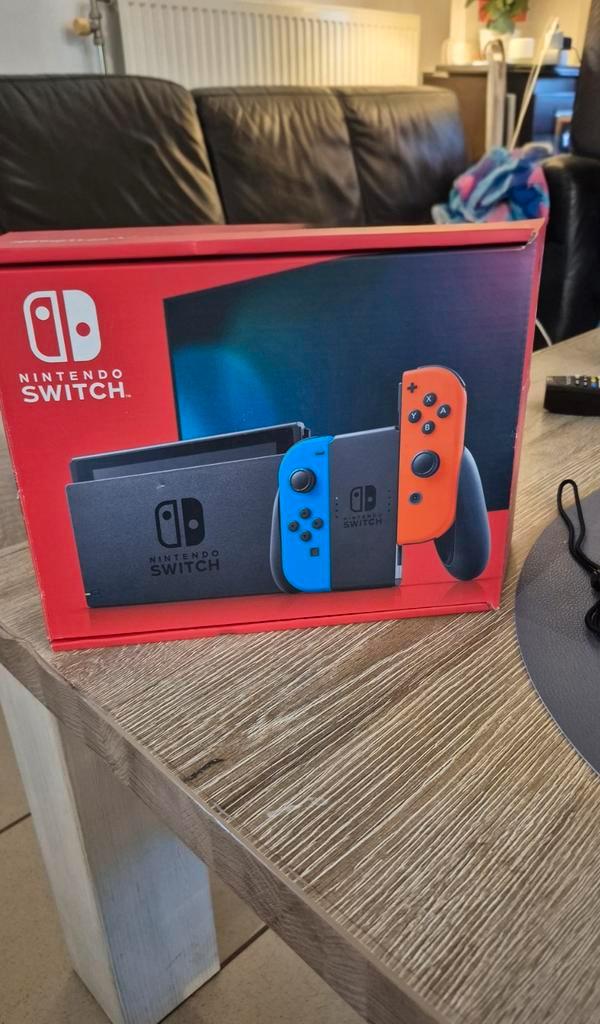 Switch, Games en Spelcomputers, Spelcomputers | Nintendo Switch, Ophalen