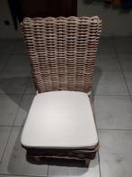 2 rieten rotan stoelen met kussens, Huis en Inrichting, Stoelen, Ophalen, Twee, Bruin, Riet of Rotan
