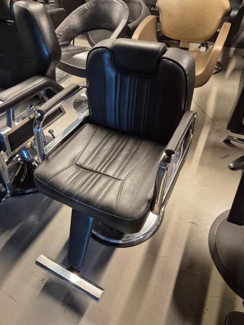 Barbierstoel epileer knip stoel kappers groothandel kapsalon, Huis en Inrichting, Woonaccessoires | Overige, Zo goed als nieuw