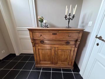 Antieke kast in goede staat, hxbxd: 115cm  115cm  50cm beschikbaar voor biedingen