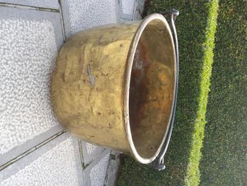 Koperen ketel beschikbaar voor biedingen