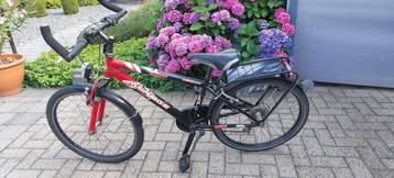 Jongens fiets beschikbaar voor biedingen