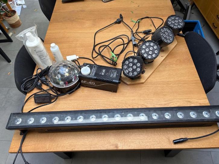 Partij lichten en rookmachine, Muziek en Instrumenten, Licht en Laser, Gebruikt, Overige typen, Geluidgestuurd, Kleur, Stroboscoopeffect
