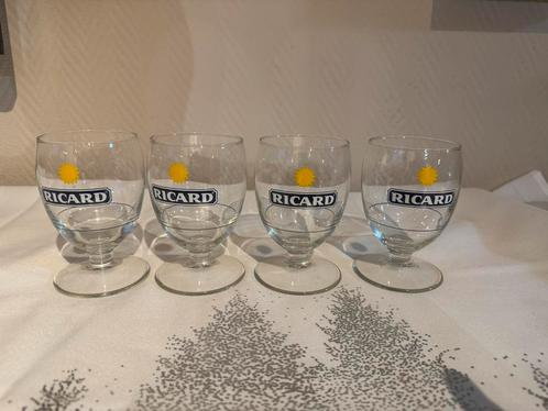 Lot de 4 verres Ricard – apéritif pastis – collection, Verzamelen, Glas en Drinkglazen, Zo goed als nieuw, Ophalen
