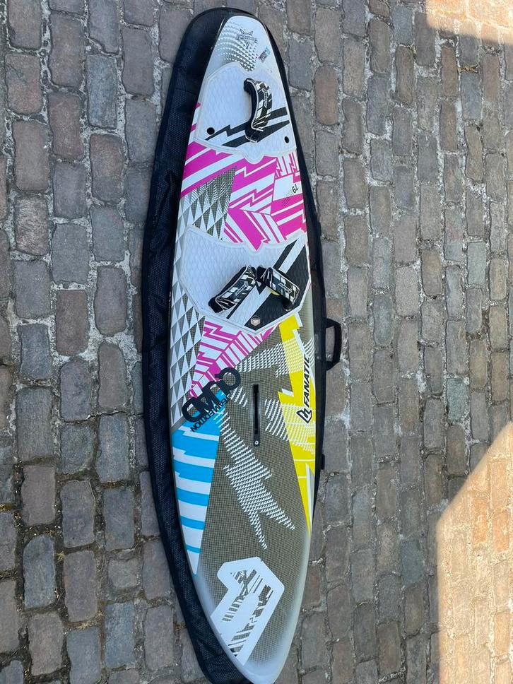 Tee-chat Fanatic Quad, Sports nautiques & Bateaux, Planche à voile, Comme neuf, Planche, Enlèvement