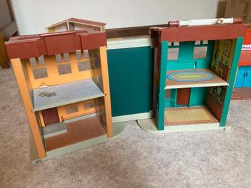 vintage Fisher- Price speelhuisjes beschikbaar voor biedingen