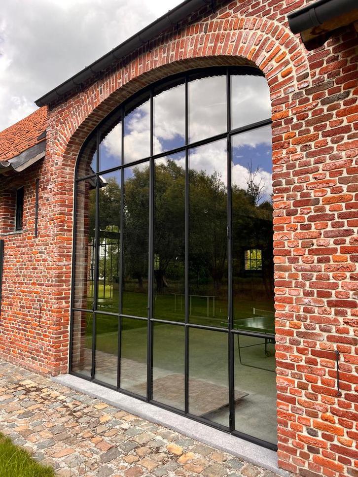 Groot stalen korfboograam, Doe-het-zelf en Bouw, Glas en Ramen, Zo goed als nieuw, Gevelraam of Ruit, 160 cm of meer, 160 cm of meer