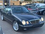 Mercedes-Benz // E220cdi, Auto's, Automaat, Achterwielaandrijving, Zwart, Blauw