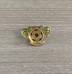 PIN - CAOF - HYERES - FOOTBALL - VOETBAL, Verzenden, Gebruikt, Sport, Speldje of Pin