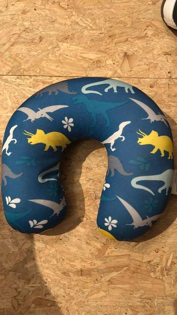 Nekkussen steunkussen slaapkussen kind dinoprint  beschikbaar voor biedingen