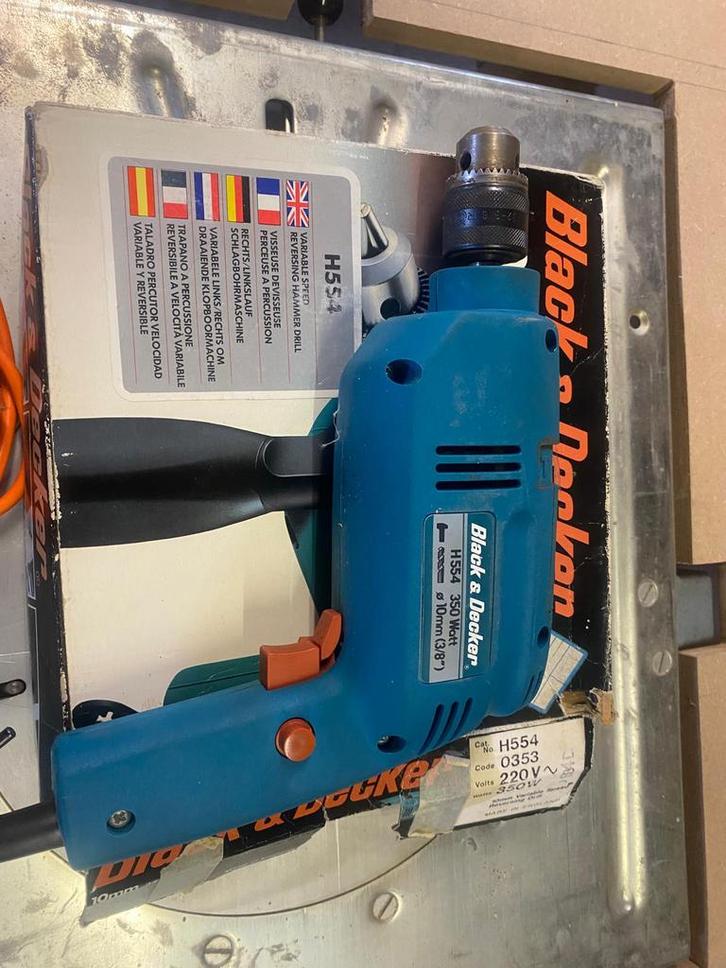 Set boormachines, Doe-het-zelf en Bouw, Gereedschap | Boormachines, Nieuw, Boor- en Schroefmachine, 400 tot 600 watt, Variabele snelheid