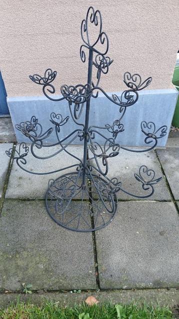 metalen staander - fantasie beschikbaar voor biedingen
