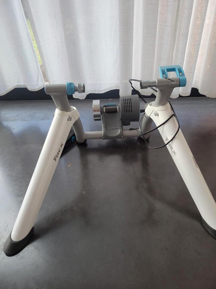 Tacx Flow Smart fietstrainer in goede staat., Sport en Fitness, Wielrennen, Ophalen